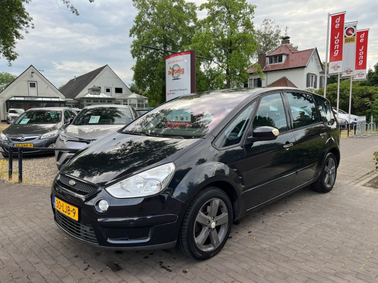 Ford S-Max - 2.0 TREND 7-PERSOONS / NAVI / TREKHAAK / AIRCO-ECC / CRUISE CTR. / PDC / ELEK. RAMEN - AutoWereld.nl
