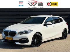 BMW 1-serie - 118i 19" I Carplay I LED I Navigatie I Leder
