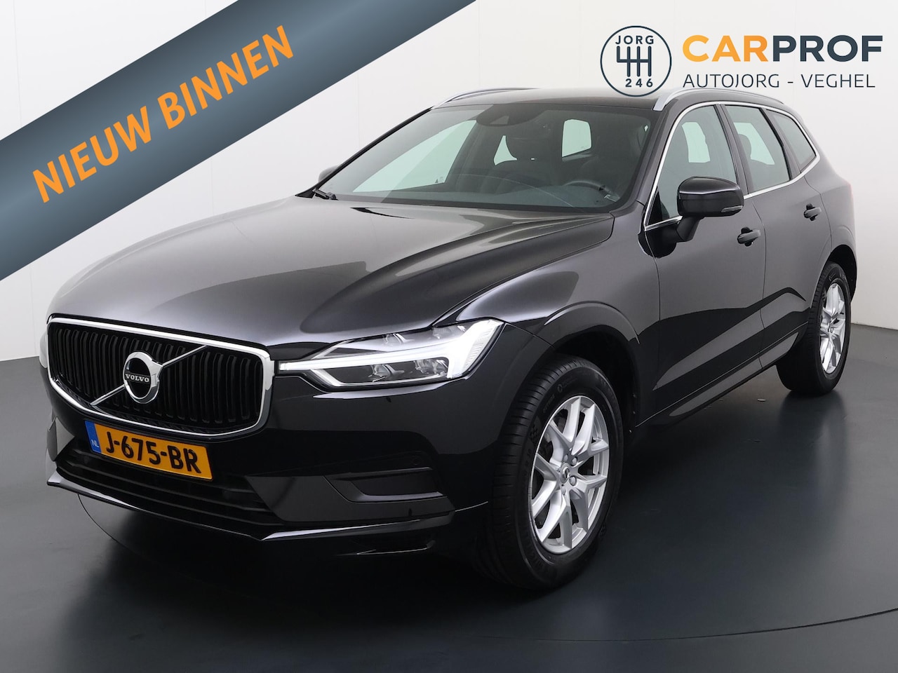 Volvo XC60 - 2.0 T4 Momentum Pro NL Auto eerste eigenaar - AutoWereld.nl