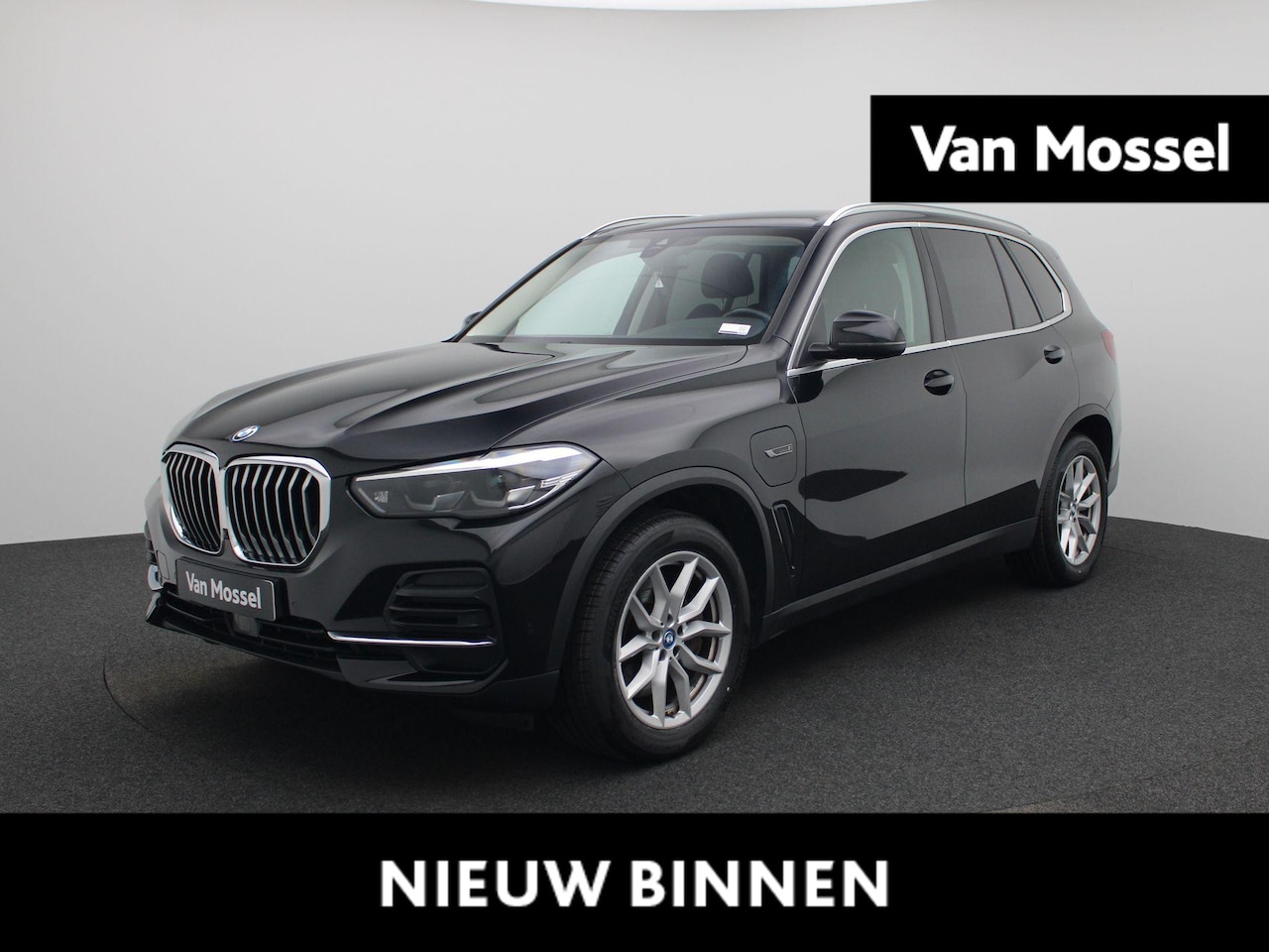 BMW X5 - xDrive45e High Executive | Automaat | LMV | Leder | Trekhaak | Sfeer verlichting | Luchtve - AutoWereld.nl