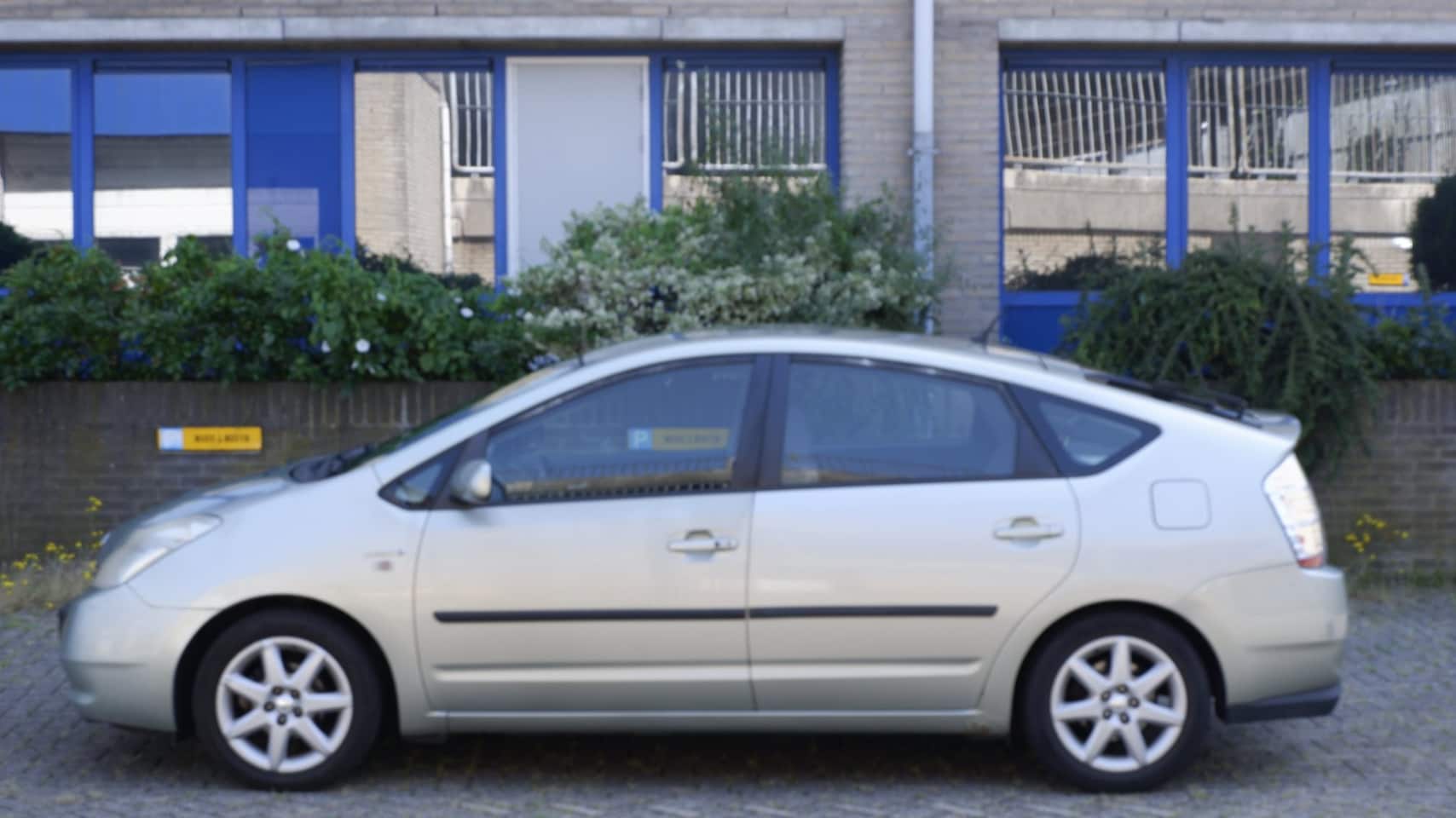 Toyota Prius - 1.5 VVT-i Business Edition 1.5 VVT-i Business Edition - AutoWereld.nl