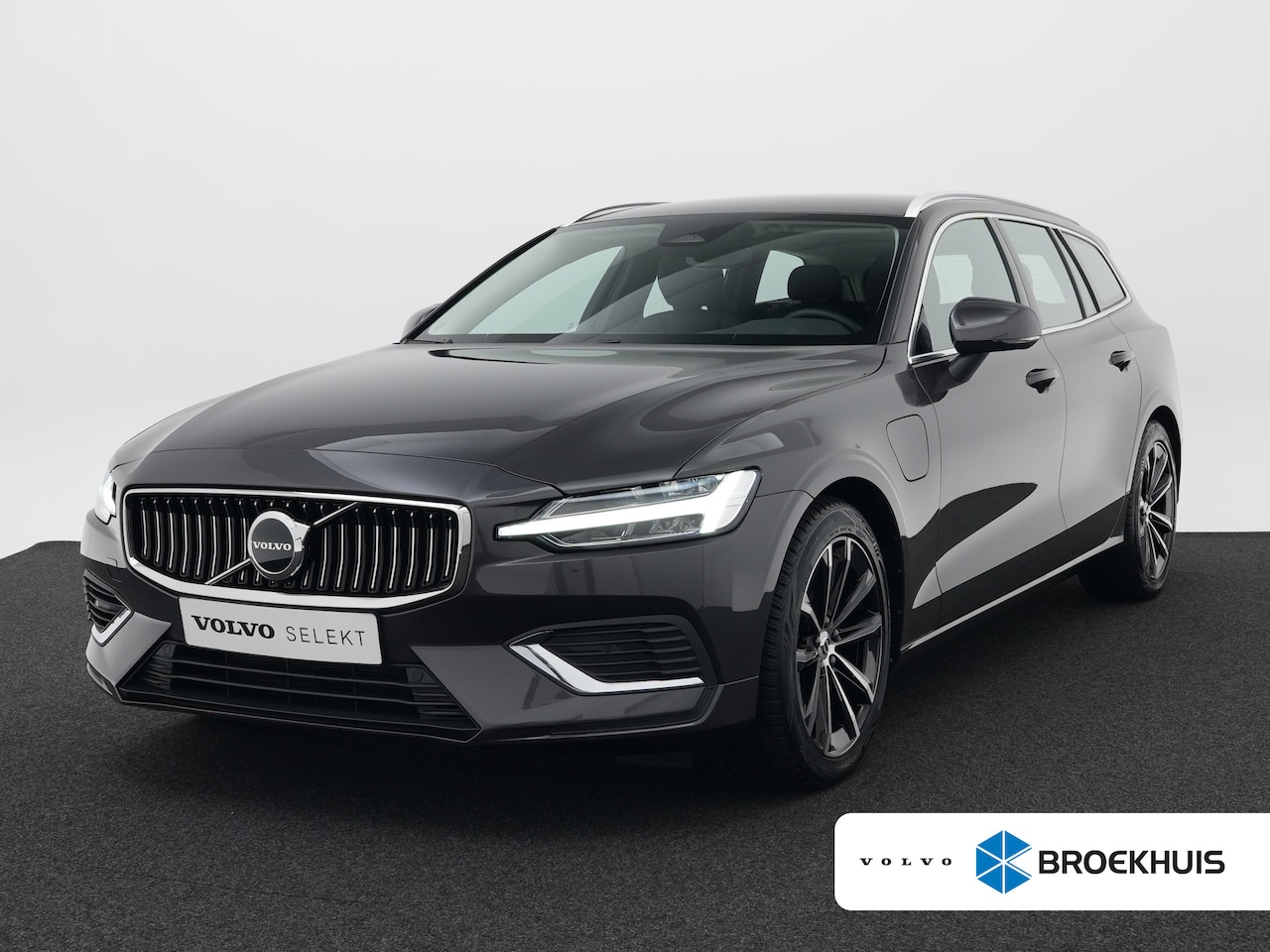 Volvo V60 - T6 Recharge AWD Essential Bright | Long Range | Leder | Adaptive Cruise | BLIS | Stoelverw - AutoWereld.nl