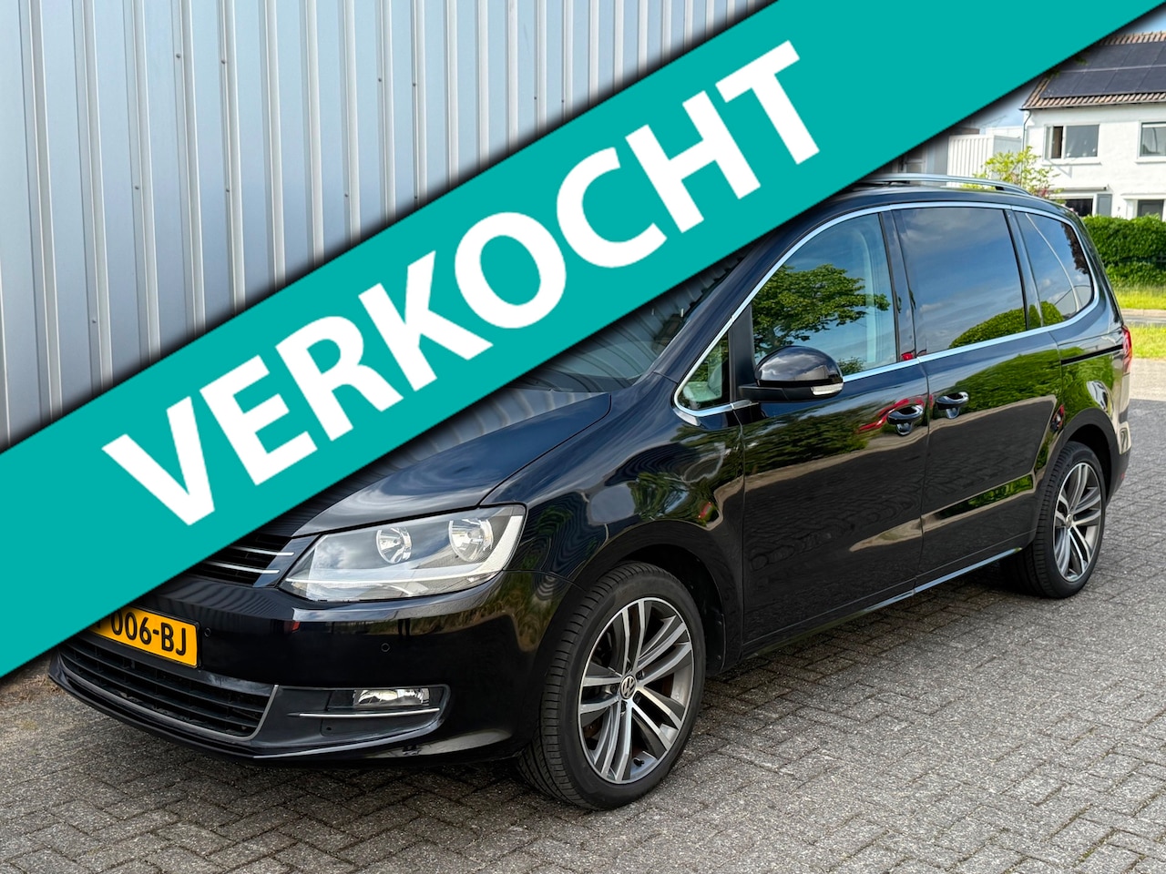 Volkswagen Sharan - 2.0 TDI Highline/ 7pl / Pano/ NWE APK 2015 - AutoWereld.nl