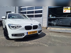 BMW 1-serie - 116i Business/Lm Velgen/Cruise/Nav/Nl Auto/service aanwezig/