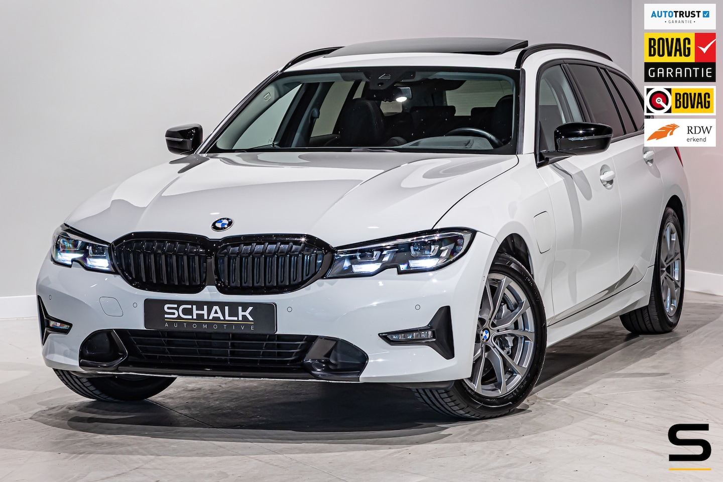 BMW 3-serie Touring - 330e High Ex|Pano|E-Trekhaak|E-stoel|garantie - AutoWereld.nl