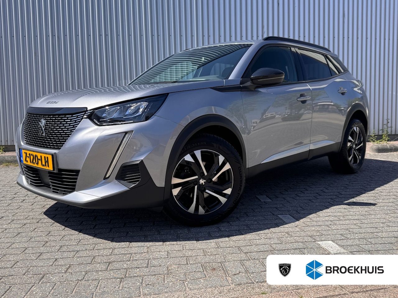 Peugeot 2008 - 1.2 100PK Allure Pack | Navigatie | Apple Carplay / Android Auto | Cruise Control | Parkee - AutoWereld.nl