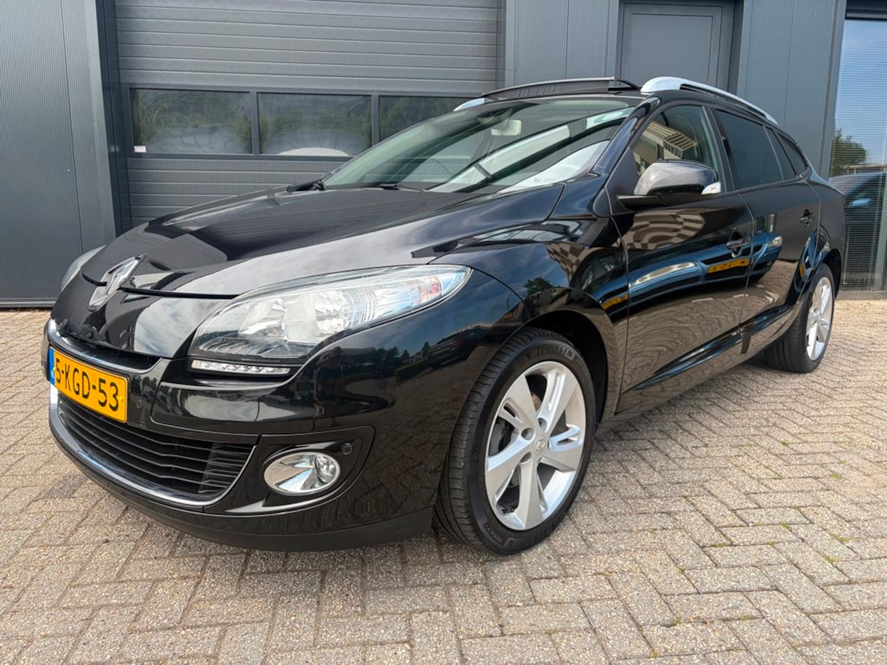 Renault Mégane Estate - 1.4 TCe Collection 1.4 TCe Collection, Pano, Camera, Navi, Cruise, PDC - AutoWereld.nl