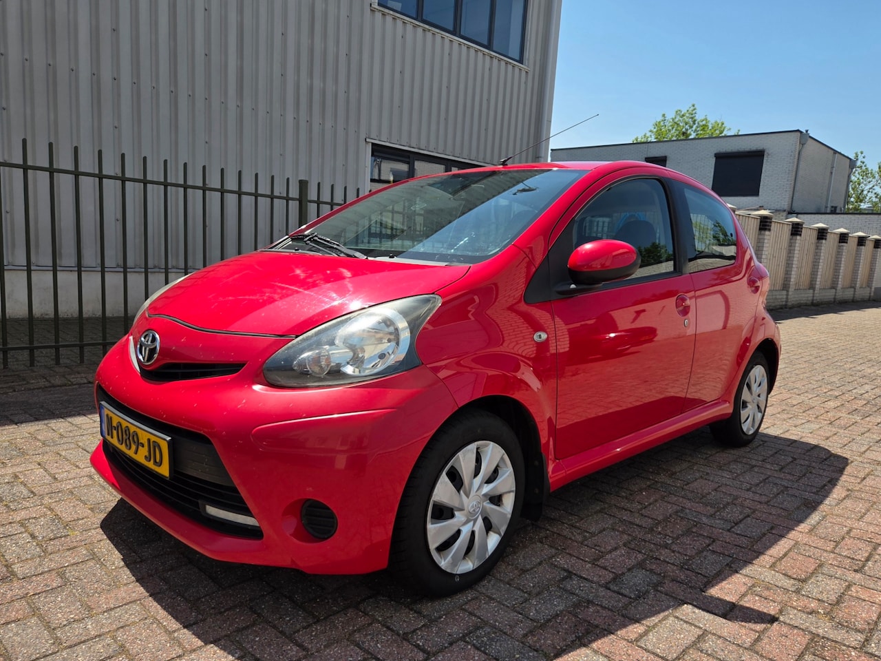 Toyota Aygo - 1.0 VVT-i Access Led-Elek. Ramen-Apk 22-04-2027 - AutoWereld.nl