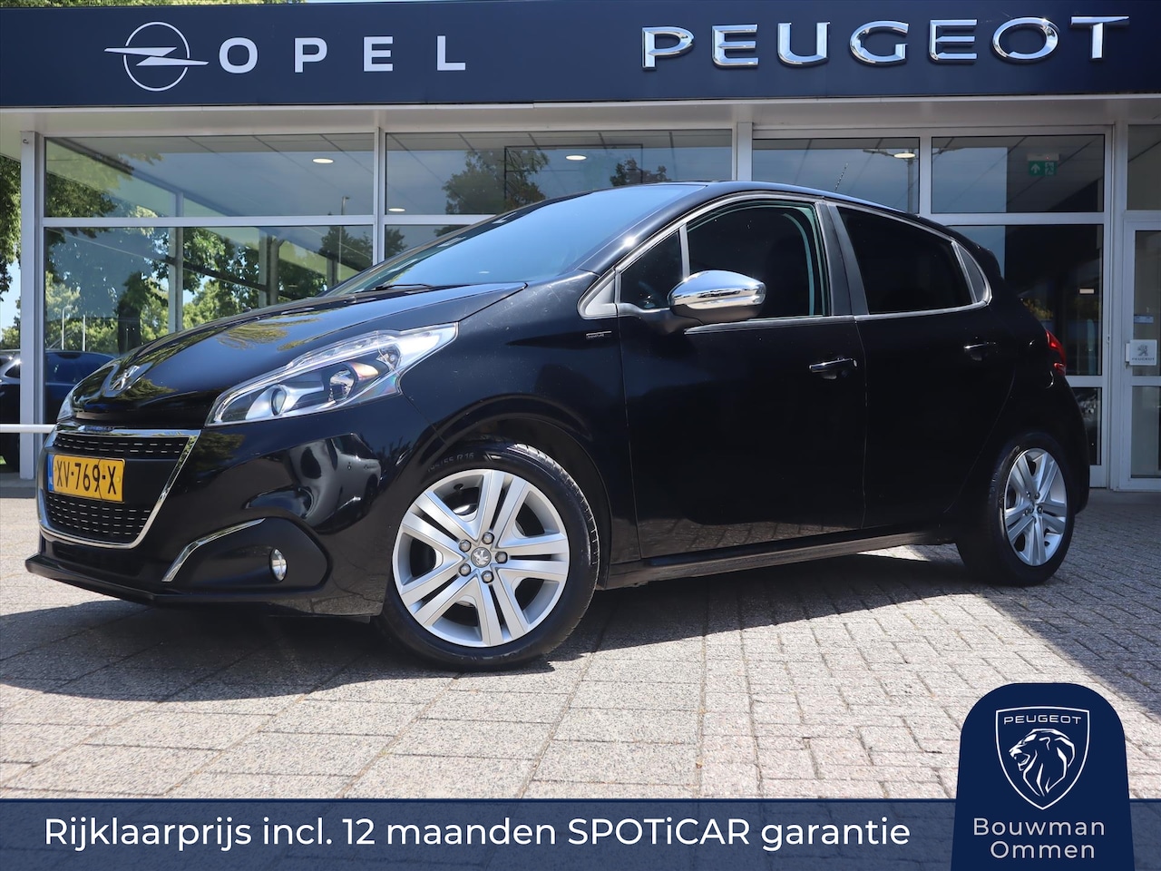 Peugeot 208 - Signature Puretech 110pk H6, Rijklaarprijs, Navigatie DAB+ Radio Airco Sensoren - AutoWereld.nl