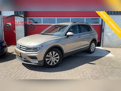 Volkswagen Tiguan - 1.4 TSI Comfortline TREKHAAK / FULL LED / NAVI / CLIMA / PDC / BLUETOOTH / CRUISE / NL-AUT