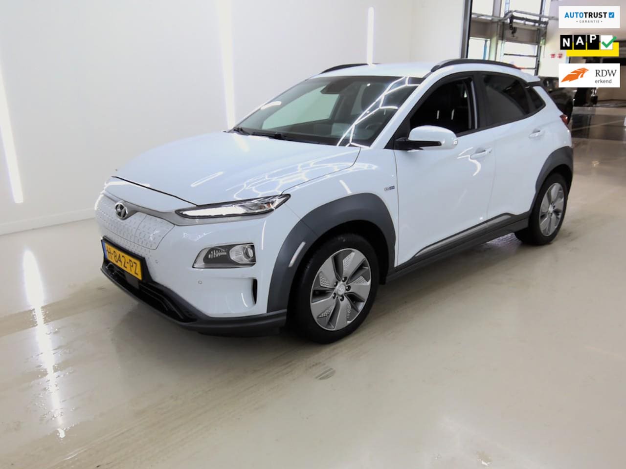 Hyundai Kona Electric - EV Premium 64 kWh - AutoWereld.nl