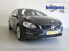 Volvo V60 - 1.6 T3 R-Design | DB-RIEM VV | CLIMA | 18'LMV | TREKHAAK | RIJKLAAR | CRUISE | NAVIGATIE |