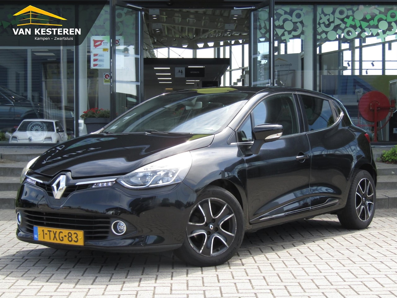 Renault Clio - TCe 120pk EDC Dynamique / Panoramadak / Navigatie / Camera / 1e eigemaar / Compleet dealer - AutoWereld.nl
