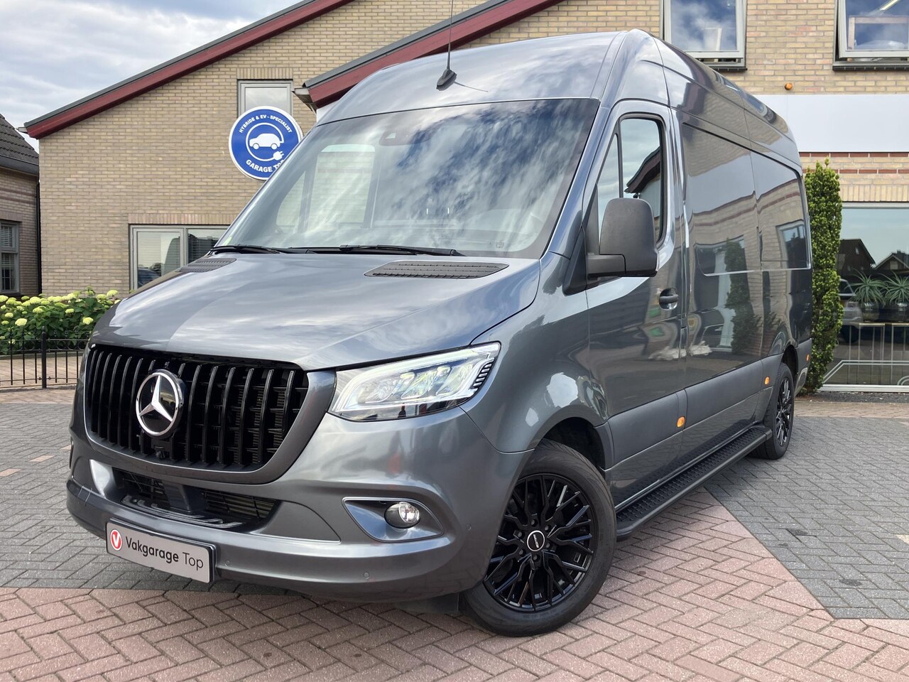 Mercedes-Benz Sprinter - 319 3.0 CDI L2H2 | MBUX | 360 Camera | LED - AutoWereld.nl