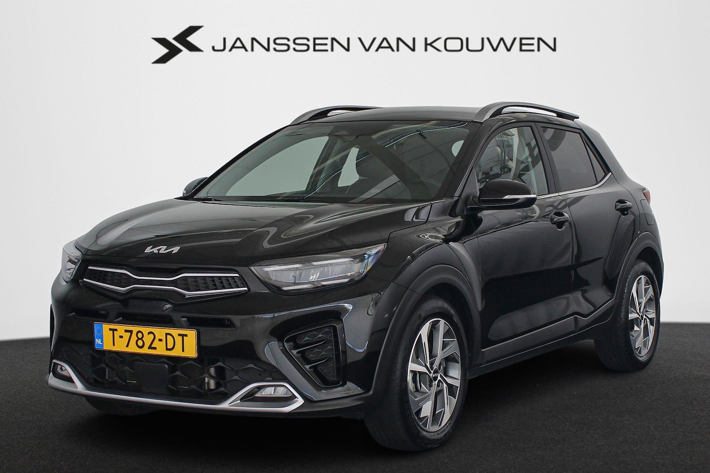 Kia Stonic - 1.0 T-GDi MHEV GT-Line Stoel-Stuurverwarming Apple CarPlay Achteruitrijcamera - AutoWereld.nl