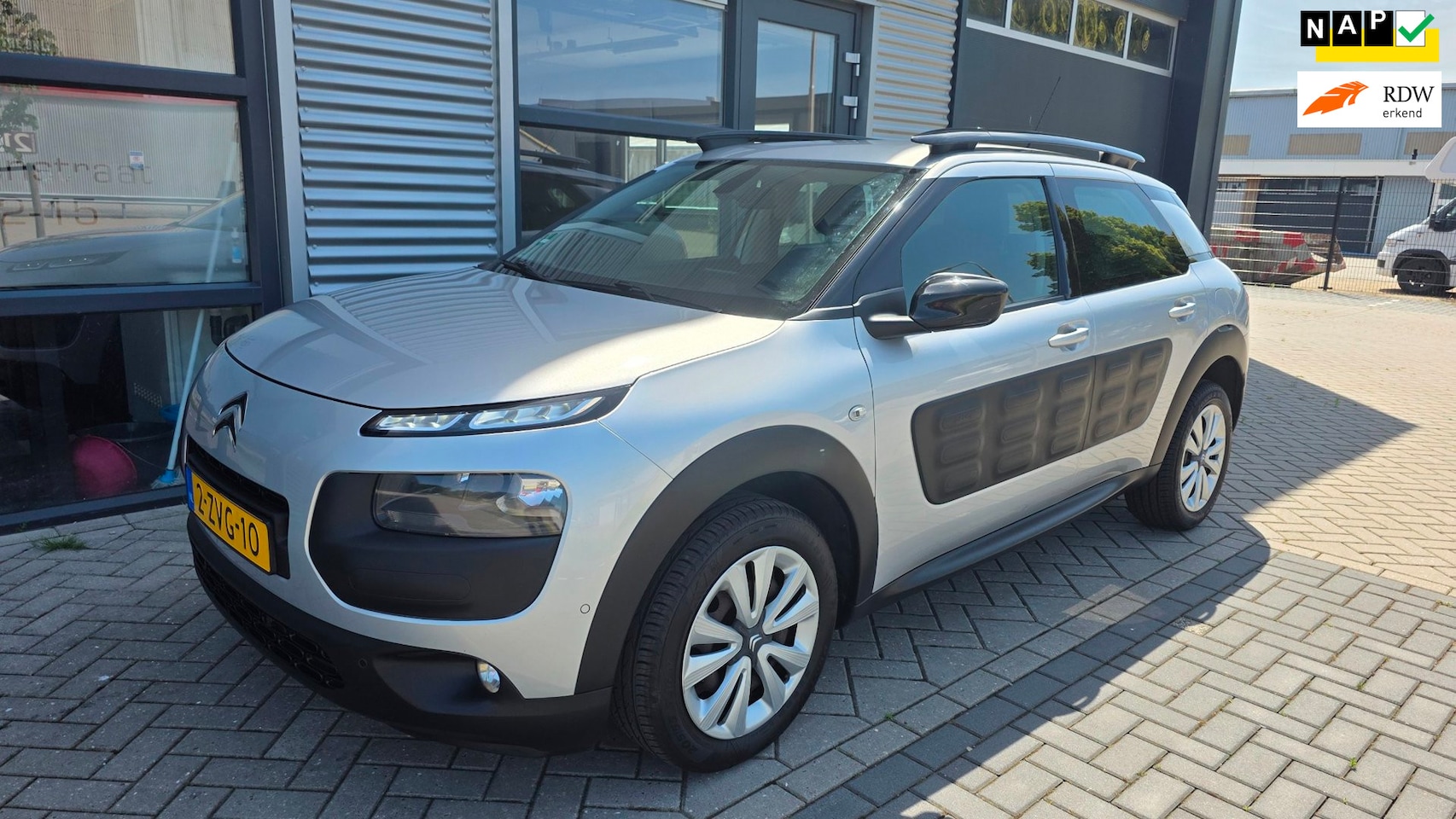 Citroën C4 Cactus - 1.2 VTi Business 1.2 VTi Business - AutoWereld.nl
