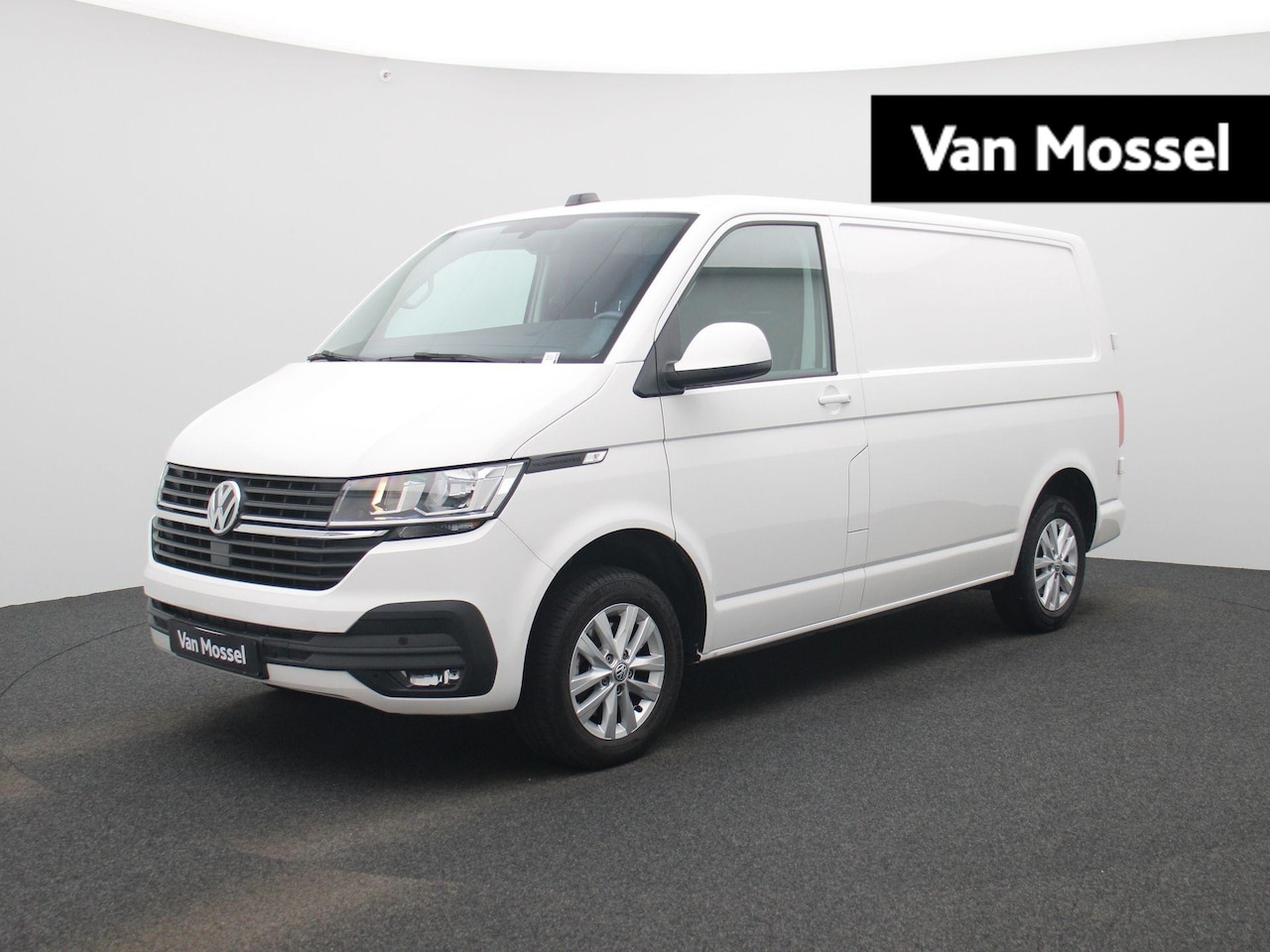 Volkswagen Transporter - 2.0 TDI L1H1 150 PK Automaat | Trekhaak | Parkeerhulp voor + achter | Camera | Bijrijdersb - AutoWereld.nl