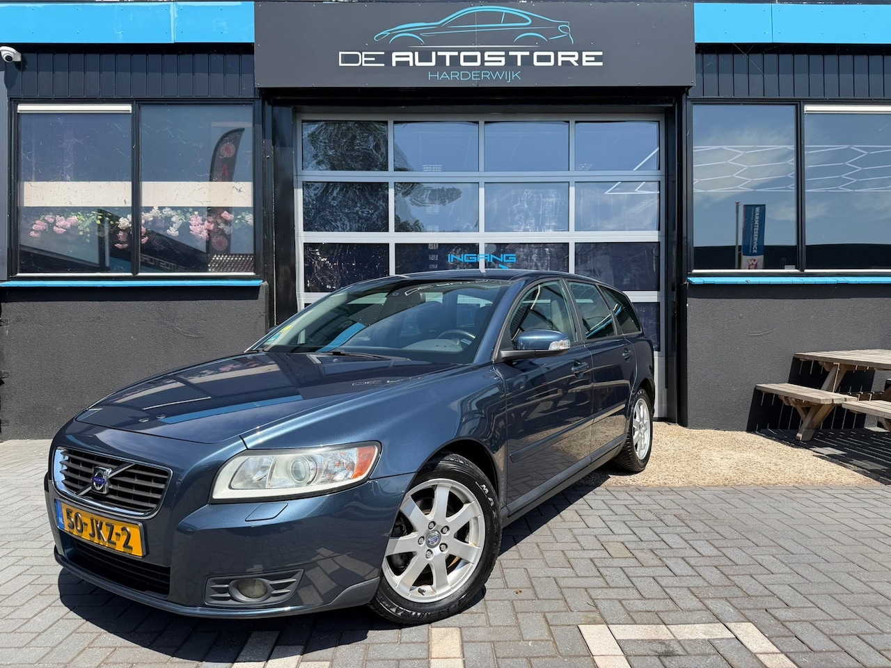 Volvo V50 - 1.8 Kinetic Navi Cruise Airco Trekhaak Half Leder !!! - AutoWereld.nl