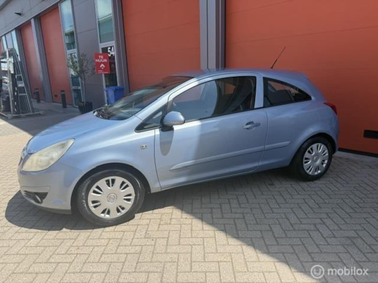 Opel Corsa - 1.2-16V Enjoy 3 DRS APK 2027-140.000 KM NAP - AutoWereld.nl