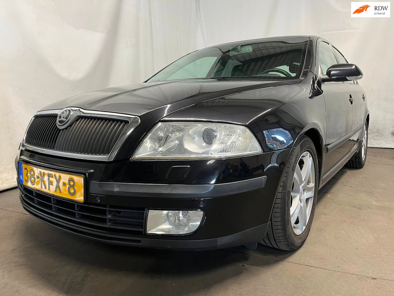 Skoda Octavia - 1.9 TDI Elegance Attractive Business - Motor Schade - AutoWereld.nl