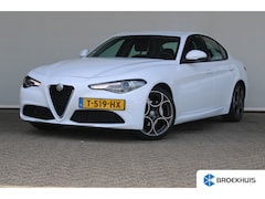 Alfa Romeo Giulia - 2.0T | 19` lichtmetalen velgen | Climate control | Keyless start | Cruise control