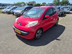 Peugeot 107 - 107 1.0-12V XR