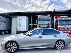 BMW 3-serie - 320d 190pk aut + f1 xDrive High Exe sedan - schuifdak - harman/k - head up - keyless - 360