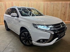 Mitsubishi Outlander - 2.0 PHEV instyle 4x4 LEER/AUTOMAAT/NAP