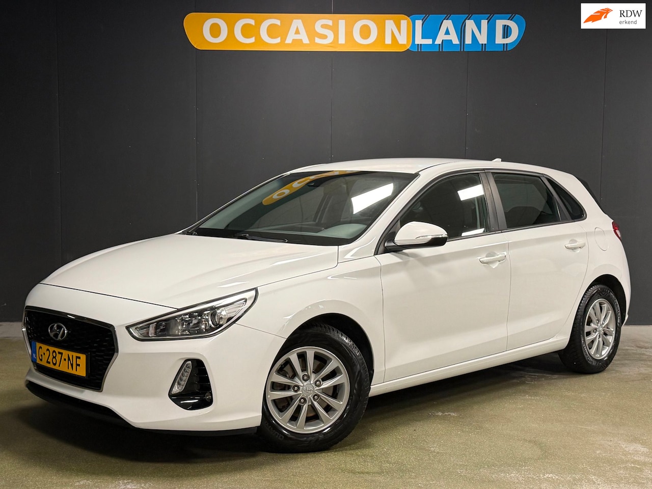 Hyundai i30 - 1.0 T-GDI Comfort|CAMERA|CRUISE|CARPLAY|BLUETOOTH|15INCH| - AutoWereld.nl