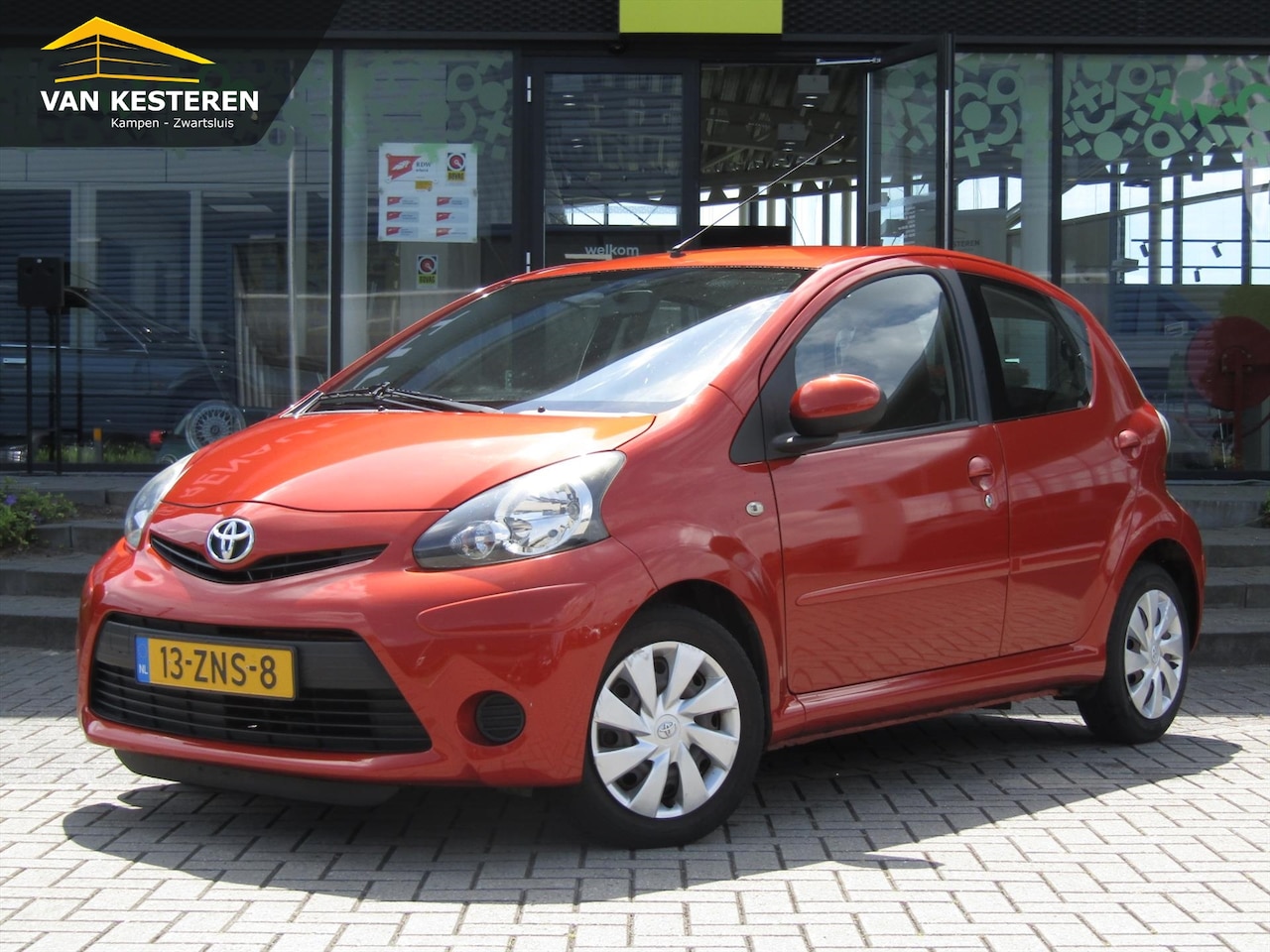 Toyota Aygo - 1.0 VVT-i 5D Comfort Orange - AutoWereld.nl
