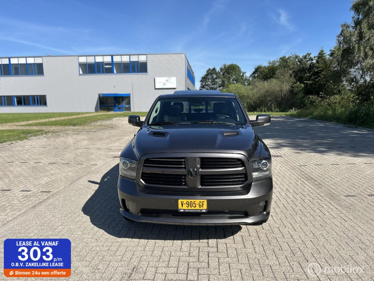 Dodge Ram 1500 - 5.7 V8 Crew Cab sport lage bijtelling - AutoWereld.nl