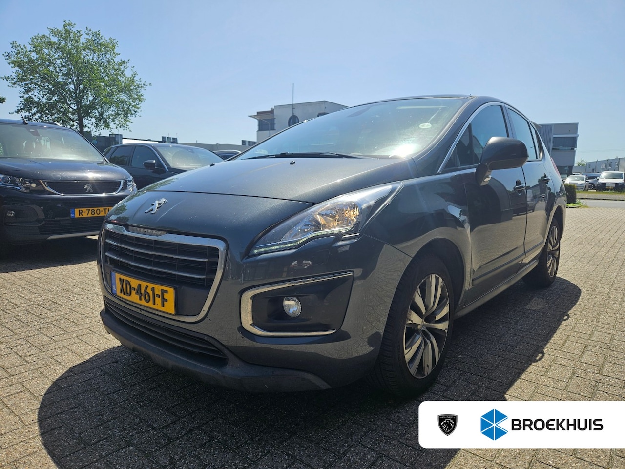 Peugeot 3008 - 1.2 PureTech Allure | Navi | Camera | Panoramadak | Cruise control | PDC V+A | Clima | LMV - AutoWereld.nl