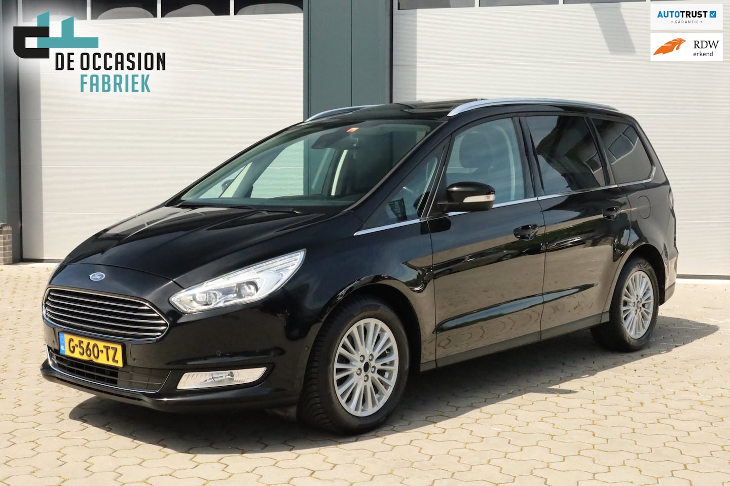 Ford Galaxy - 1.5 Titanium 7-zitter Pano Stoelverwarming P-sensoren Keyless Carplay - AutoWereld.nl