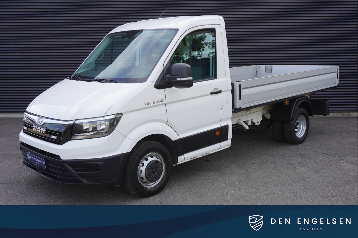 MAN TGE - 180pk Automaat Dubbellucht open laadbak Tacho Cruise control Airco 3-Zits Pick-Up - AutoWereld.nl