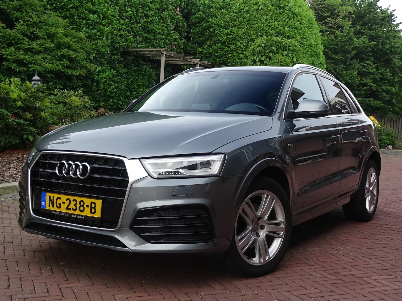 Audi Q3 - 2.0 TFSI quattro S Line Pro Pano.dak Trekhaak 1ste eig. Nw staat - AutoWereld.nl