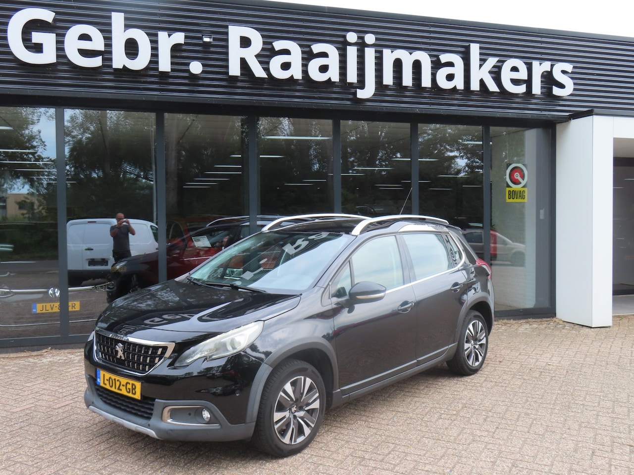 Peugeot 2008 - 1.2 Automaat Allure*Navi*ECC*EXPORT/EX.BPM* - AutoWereld.nl