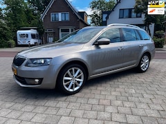 Skoda Octavia Combi - 1.2 TSI Leder Trekh Isofix xenon APK Cruise 1e eigenaar