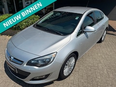 Opel Astra - 1.4 Turbo Design Edition AIRCO/CRUISE/PDC APK+NAP