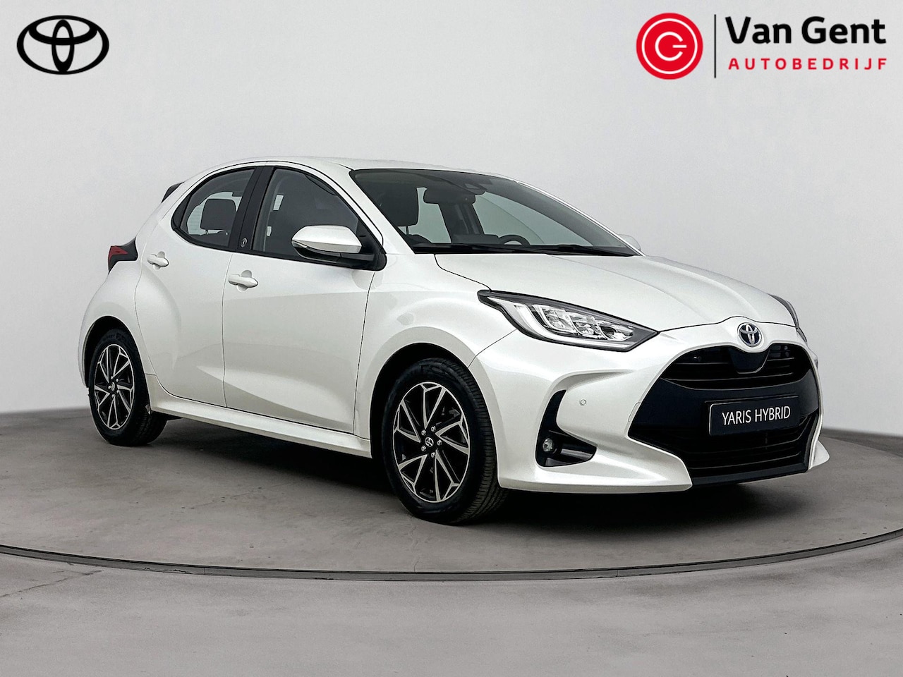 Toyota Yaris - 1.5 Hybrid Dynamic | Dodehoek detectie | Parkeersensoren voor/achter | Stoelverwarming | A - AutoWereld.nl
