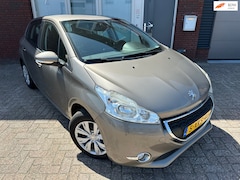 Peugeot 208 - 1.2 VTi Envy / Navi / PDC / Riem v.v. / NAP / Clima