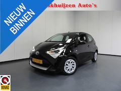Toyota Aygo - 1.0 VVT-i X-Play Limited NAVI/CAMERA/AIRCO/BLUETOOTH