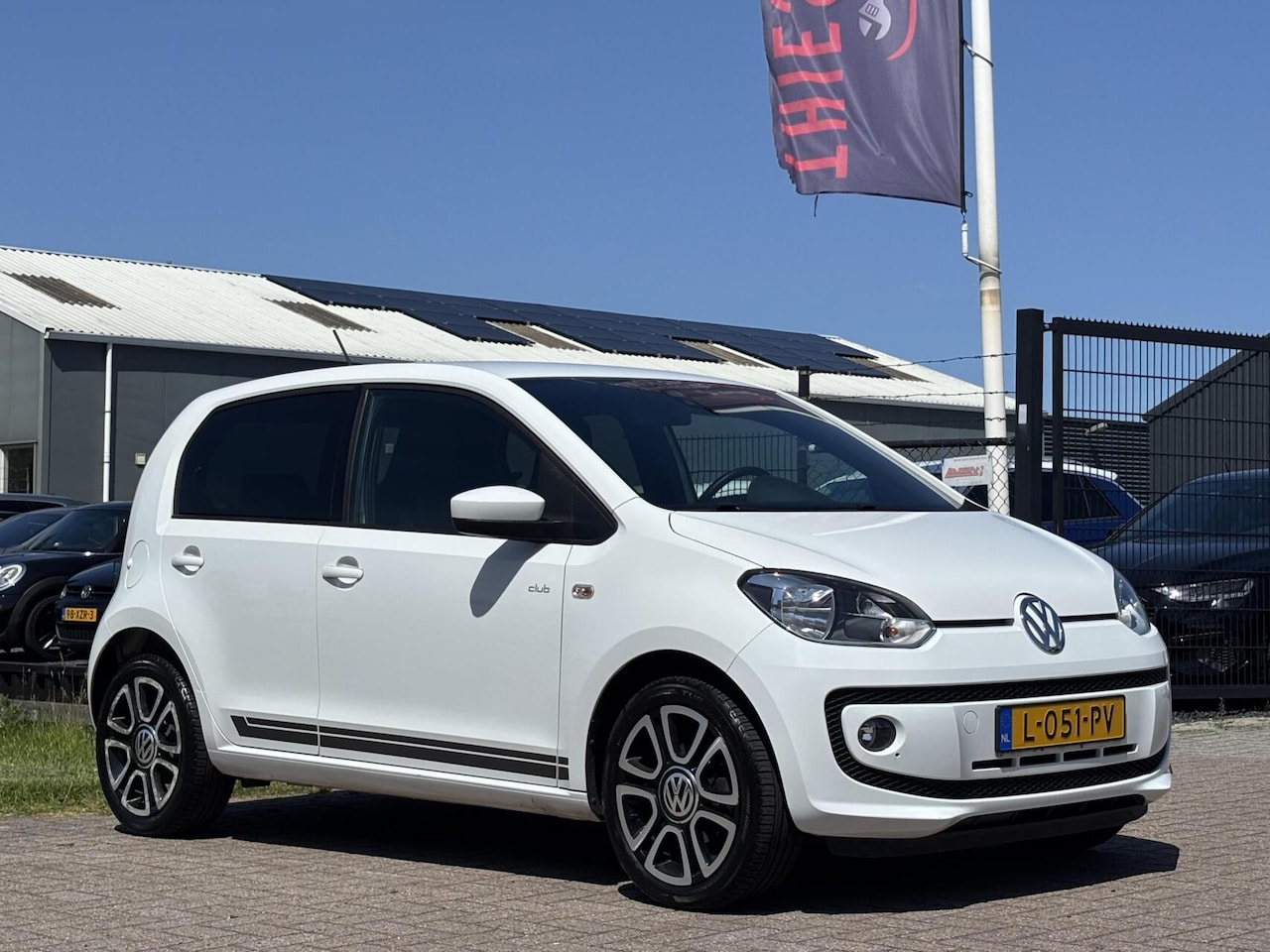 Volkswagen Up! - 1.0 high up! BlueMotion cruise airco stoel vw - AutoWereld.nl