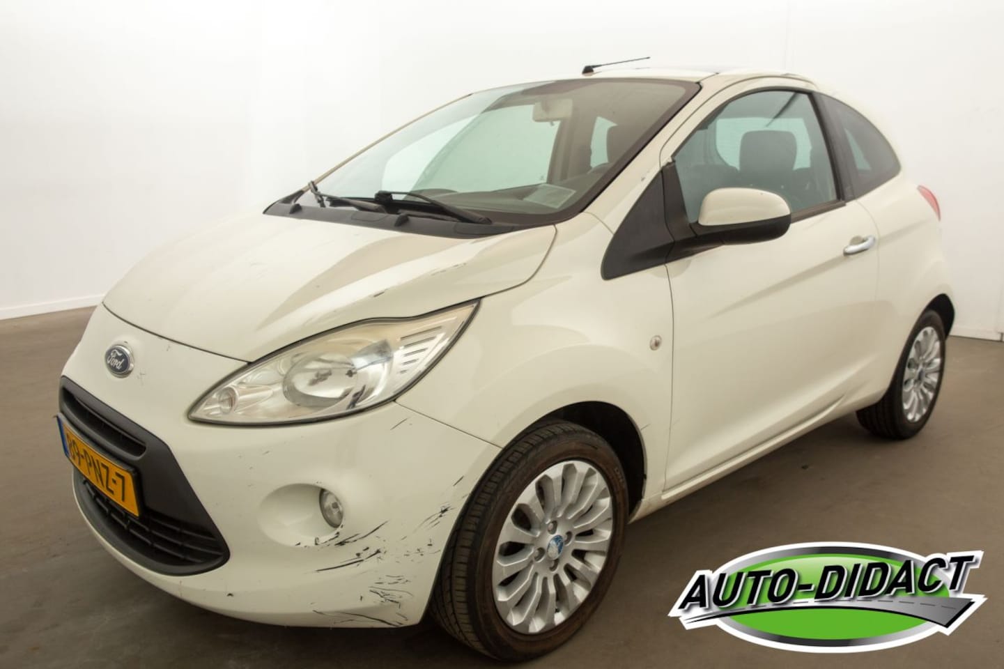 Ford Ka - 1.2 Pano Airco Titanium X - AutoWereld.nl