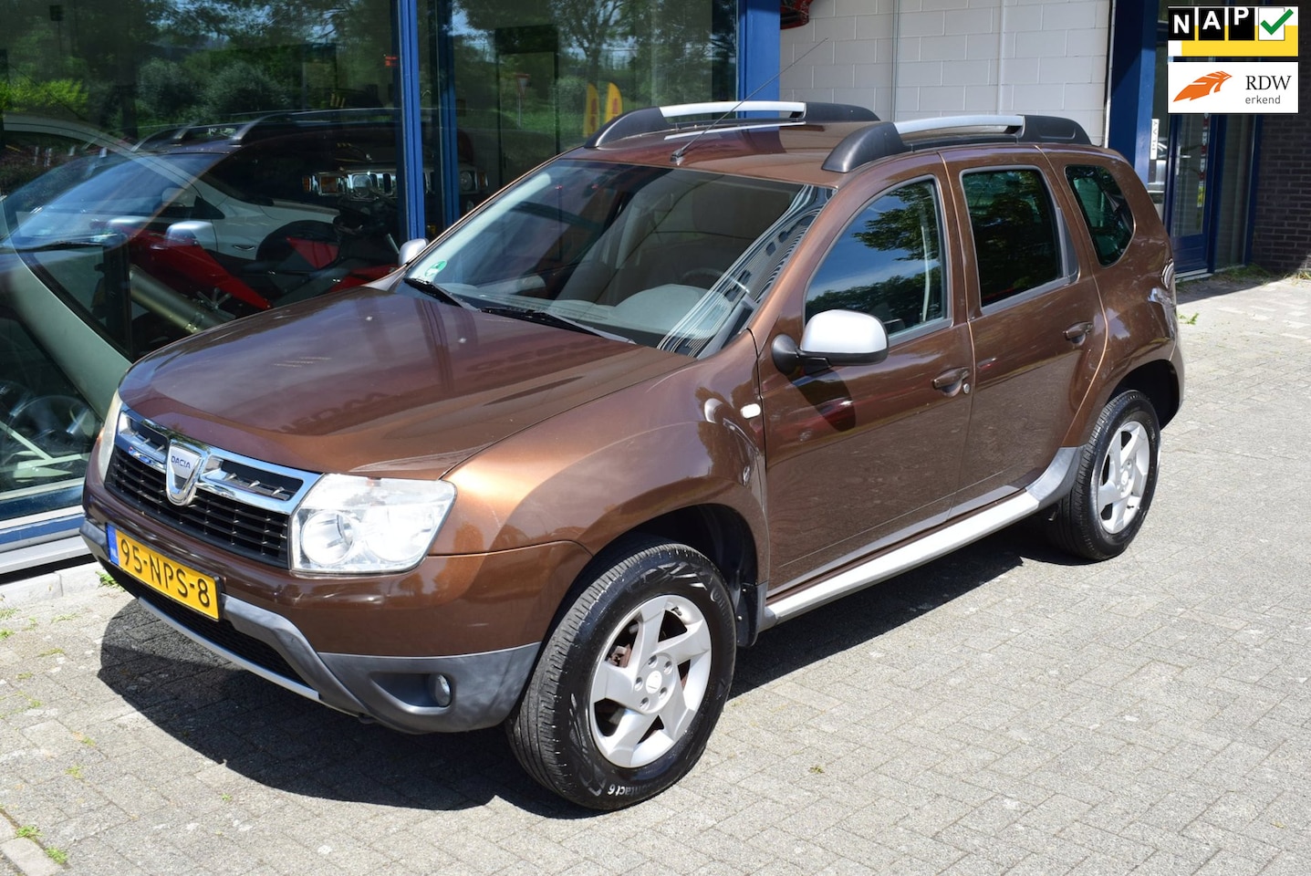 Dacia Duster - 1.6 Lauréate 2wd 1.6 Lauréate 2wd - AutoWereld.nl