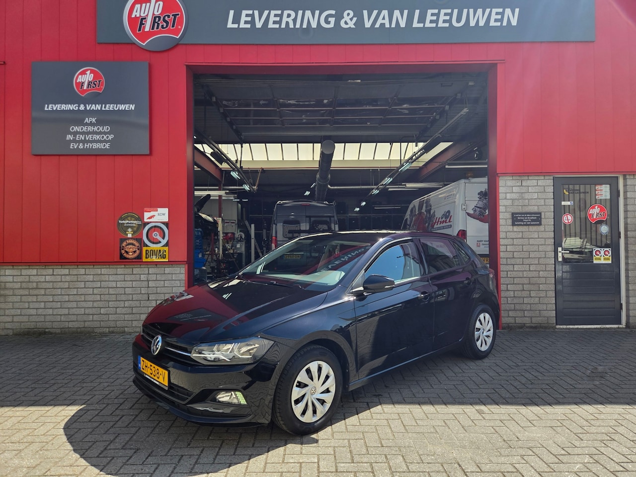 Volkswagen Polo - 1.0 MPI Comfortline 5- deurs /Airco /Cruise control /Apple carplay- Android auto/ Rijklaar - AutoWereld.nl