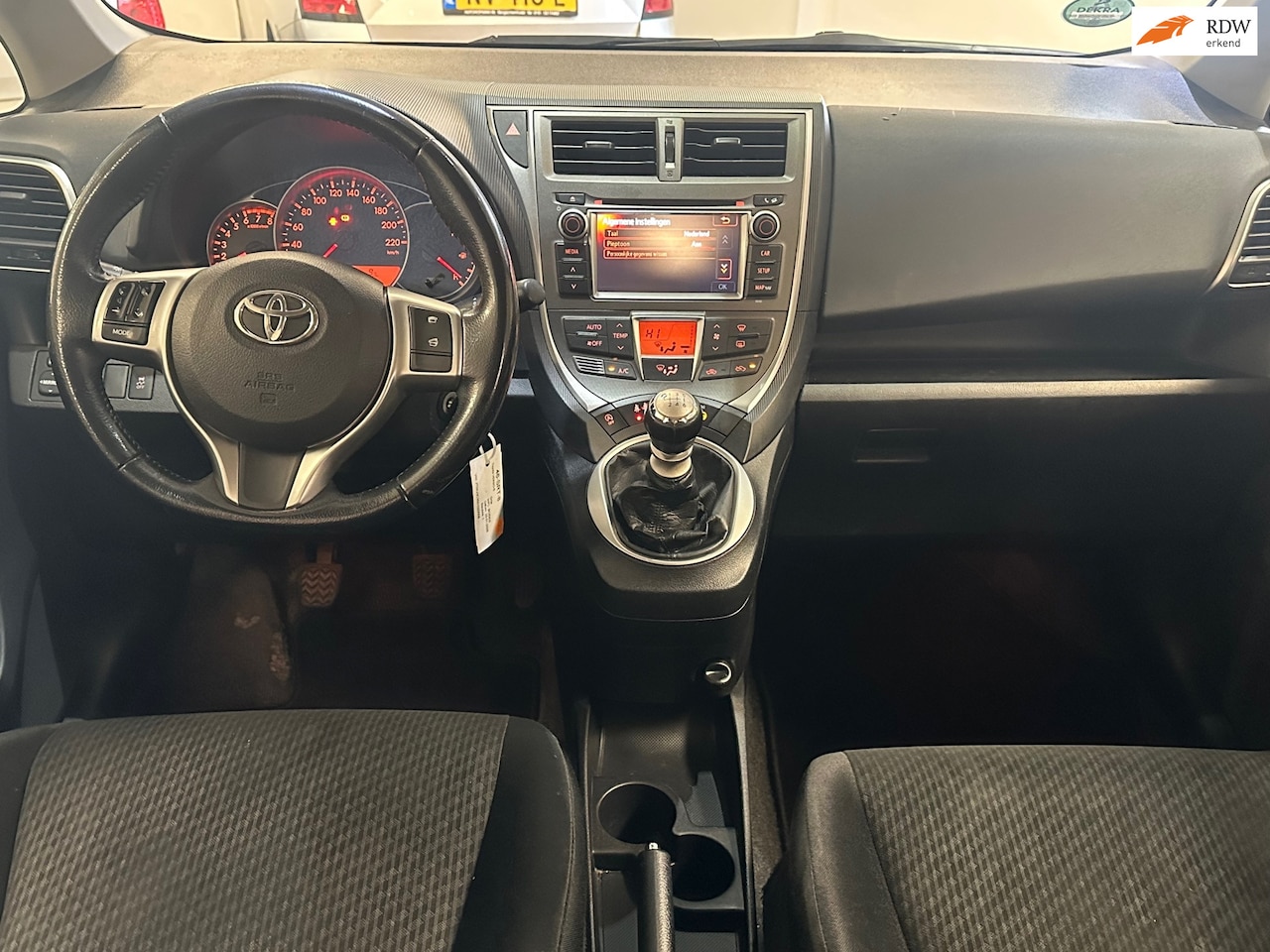 Toyota Verso S - 1.3 VVT-i Aspiration 1.3 VVT-i Aspiration,2de eigenaar ,Airco - AutoWereld.nl