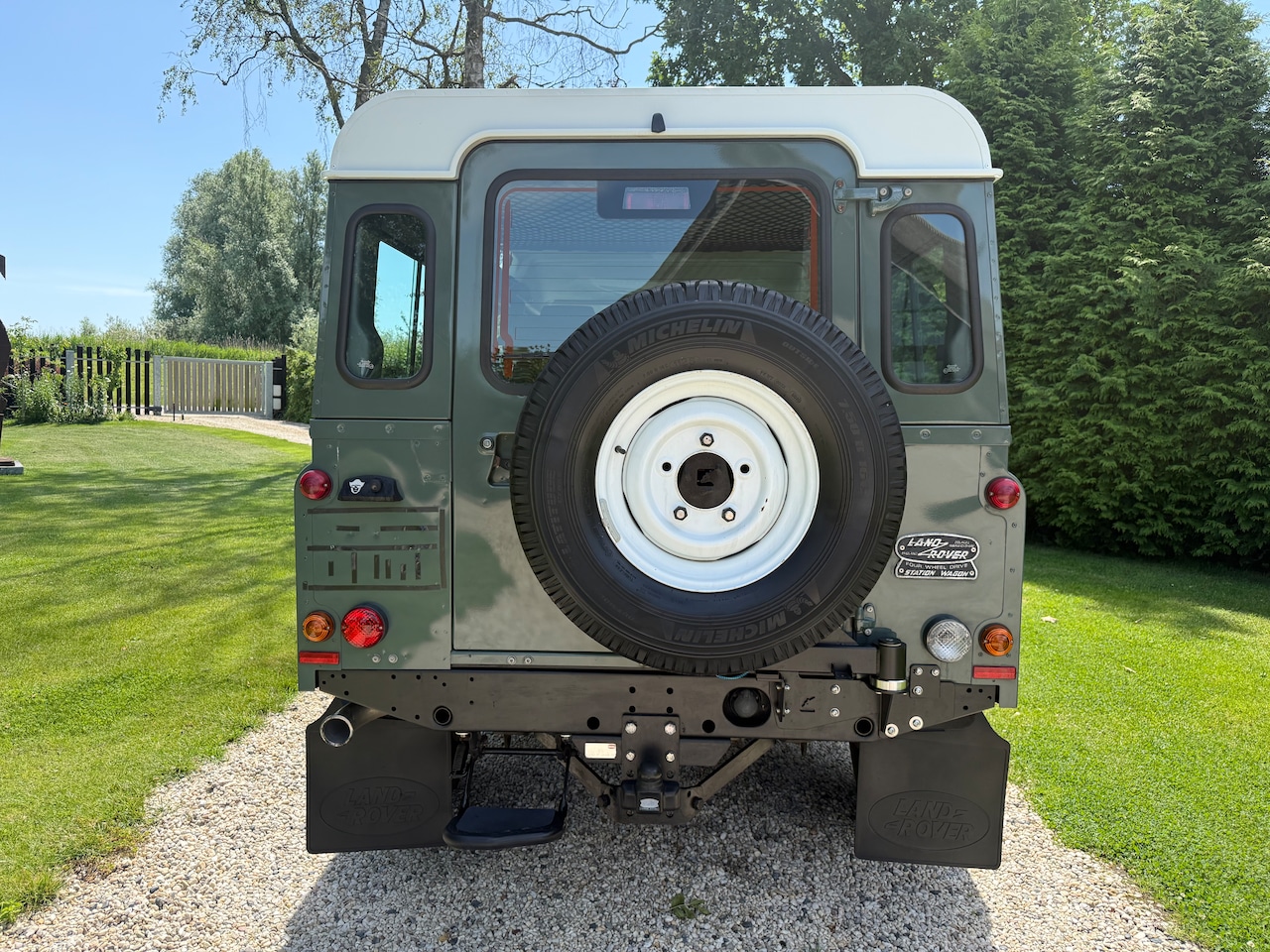 Land Rover Defender - 2.2 D SW 110" SE Tweede eigenaar