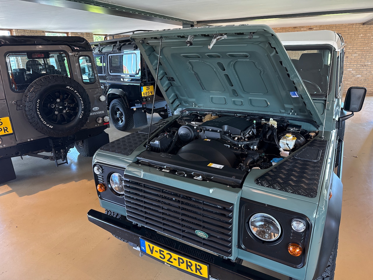 Land Rover Defender - 2.2 D SW 110" SE Tweede eigenaar