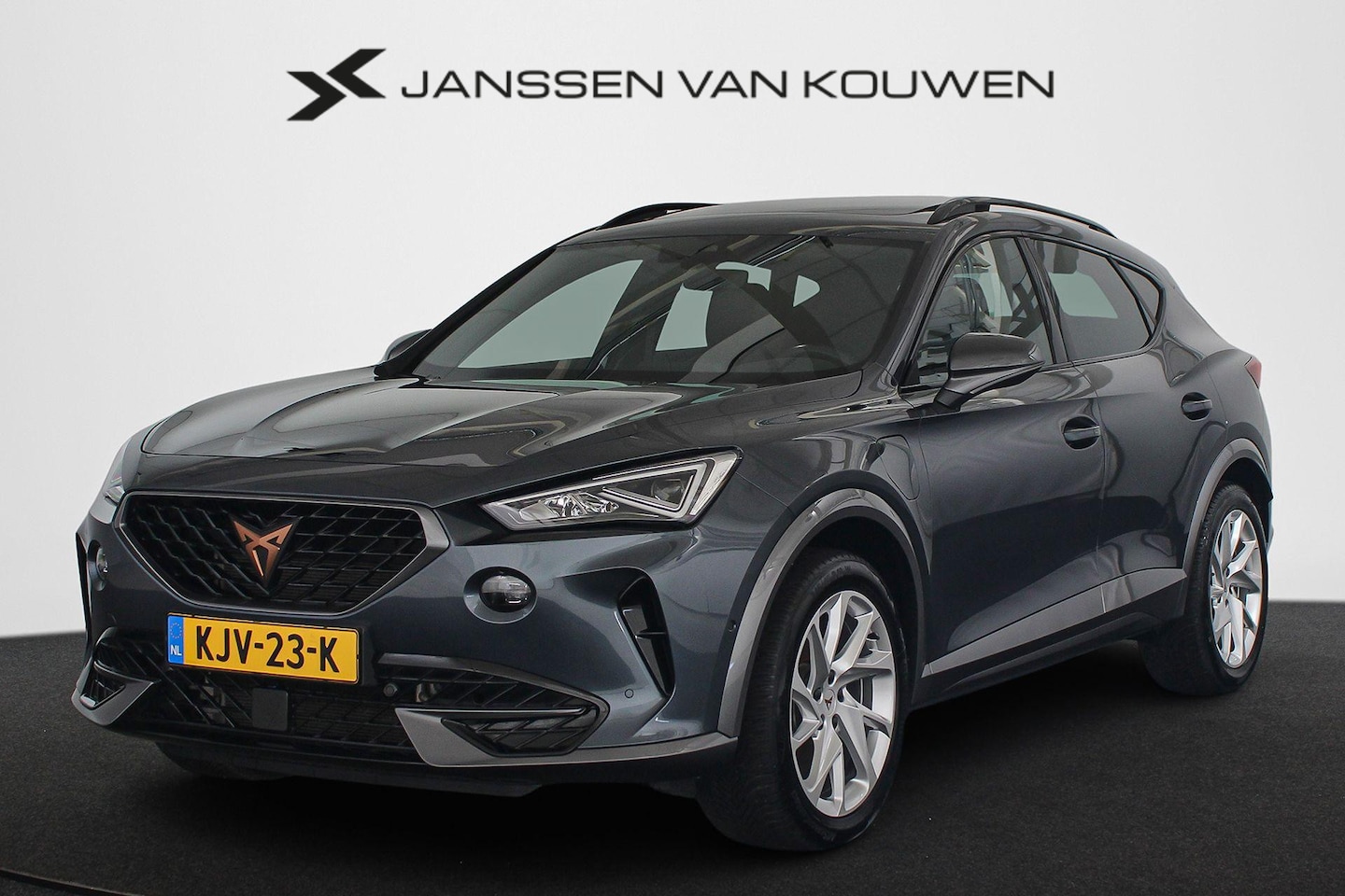 CUPRA Formentor - 1.4 e-Hybrid Panoramadak Stoel-Stuurverwarming Apple CarPlay Achteruitrijcamera - AutoWereld.nl