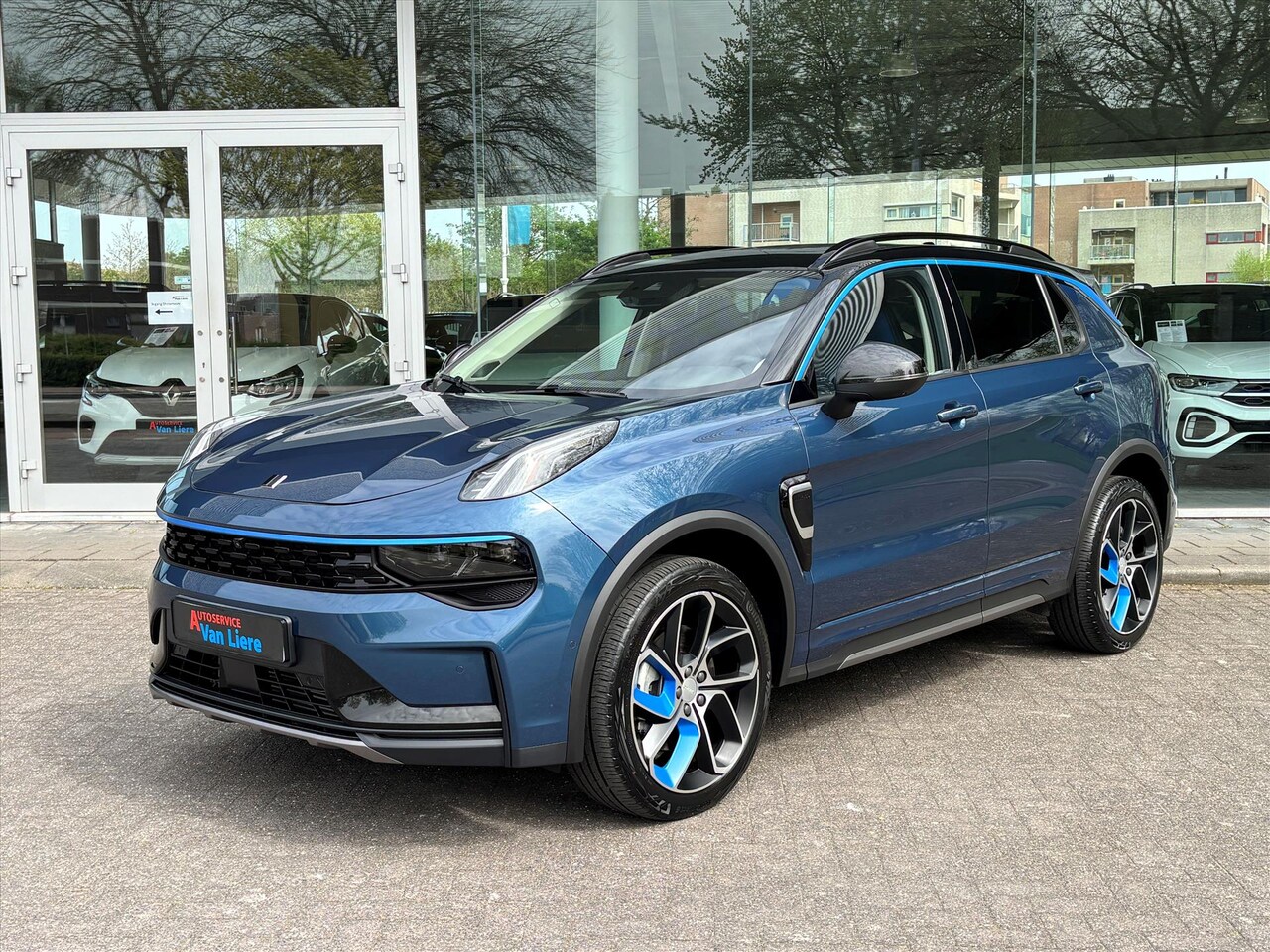 Lynk & Co 01 - 1.5TD 261pk PHEV 7DCTH|Navi| Schuifdak| 360gr camera|Carplay| Dode hoek| Rijklaarprijs inc - AutoWereld.nl